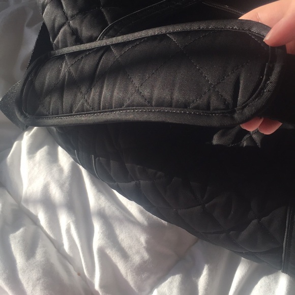 VERA BRADLEY WATER RESISTANT DUFFEL - Picture 4 of 8